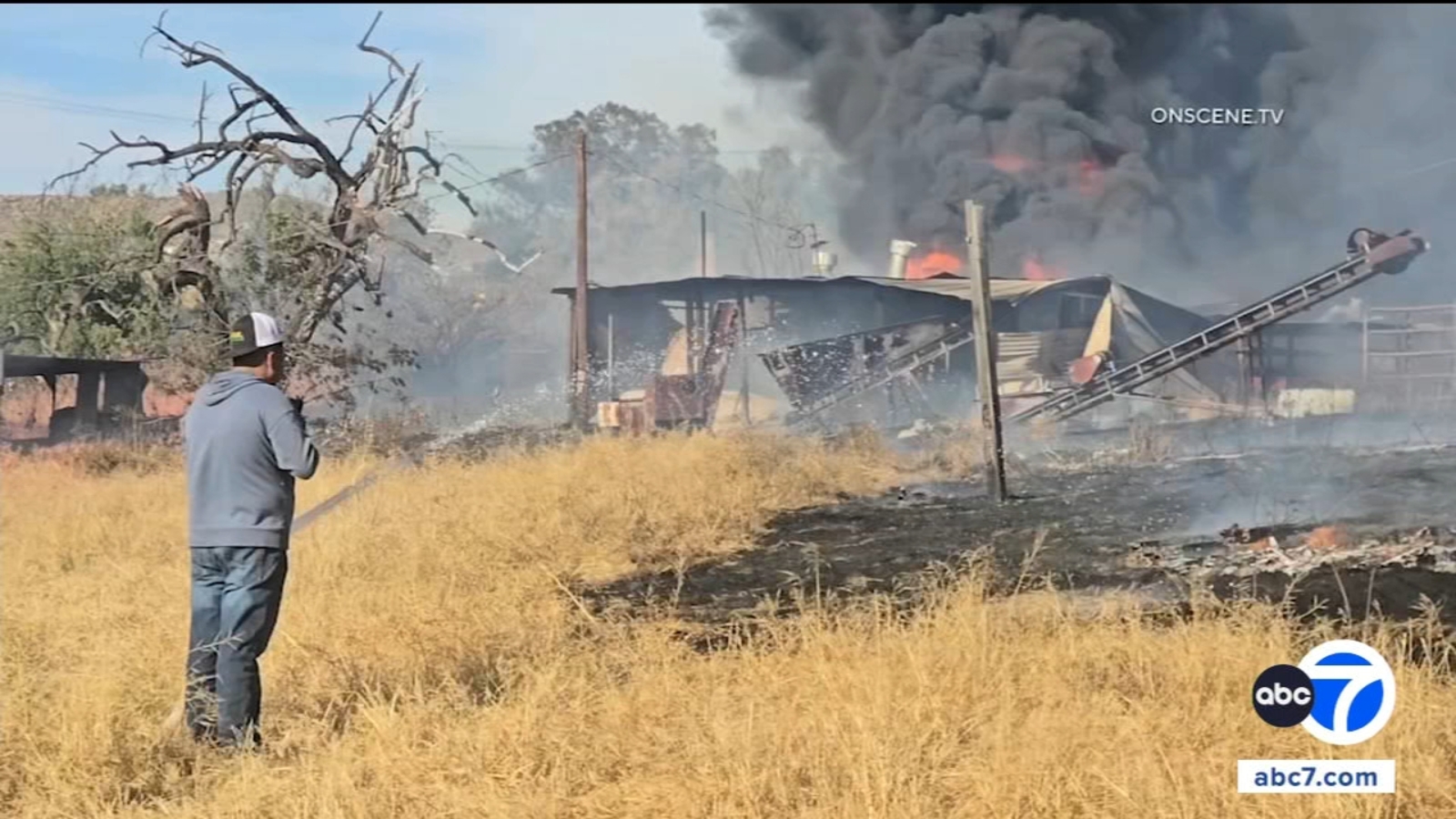 Jurupa Valley brush fire prompts evacuation orders Jurupa Valley brush fire prompts evacuation orders