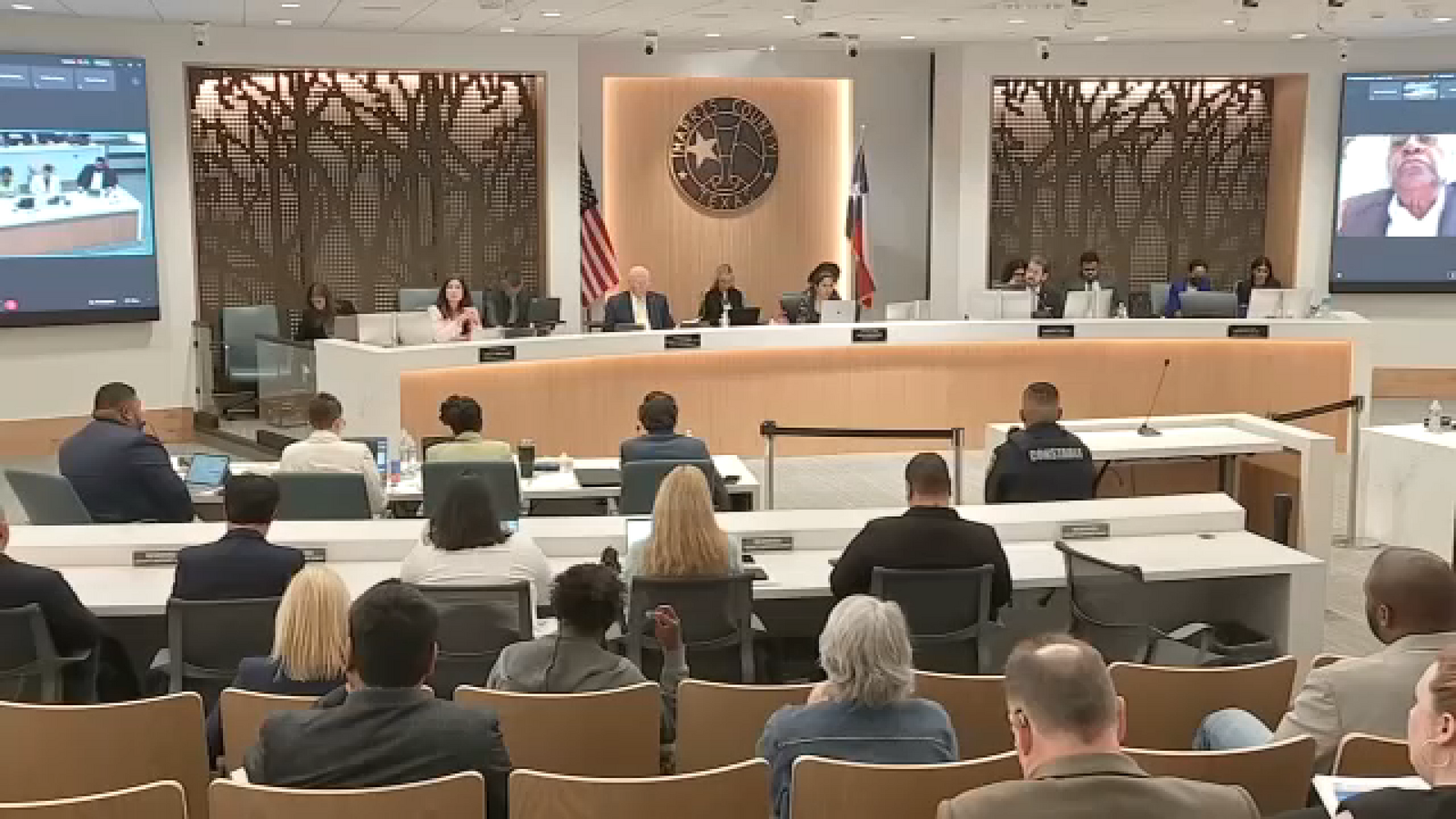 Harris Co. commissioners discuss review of local ICE policies amid state's feud with City of Houston