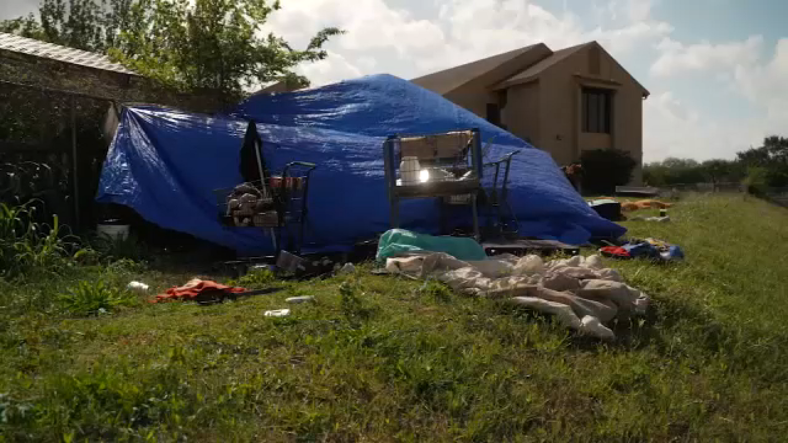 Neighbors say they're horrified to find 3 children at homeless encampment in southeast Houston