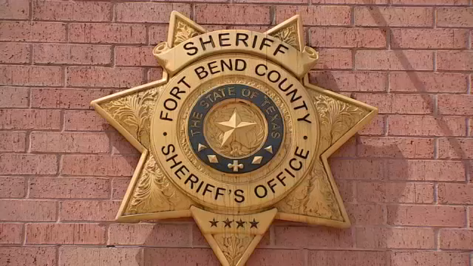 Man stabbed, another shot during fight in Richmond, Fort Bend Co. officials say