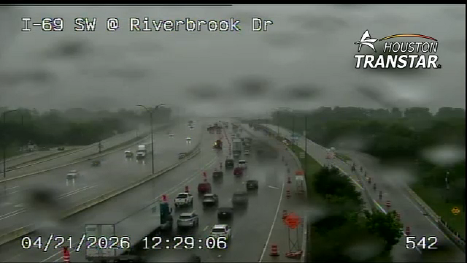 13 Alert Traffic: Multiple NB lanes on I-69 at Brazos River closed for emergency repairs, TxDOT says