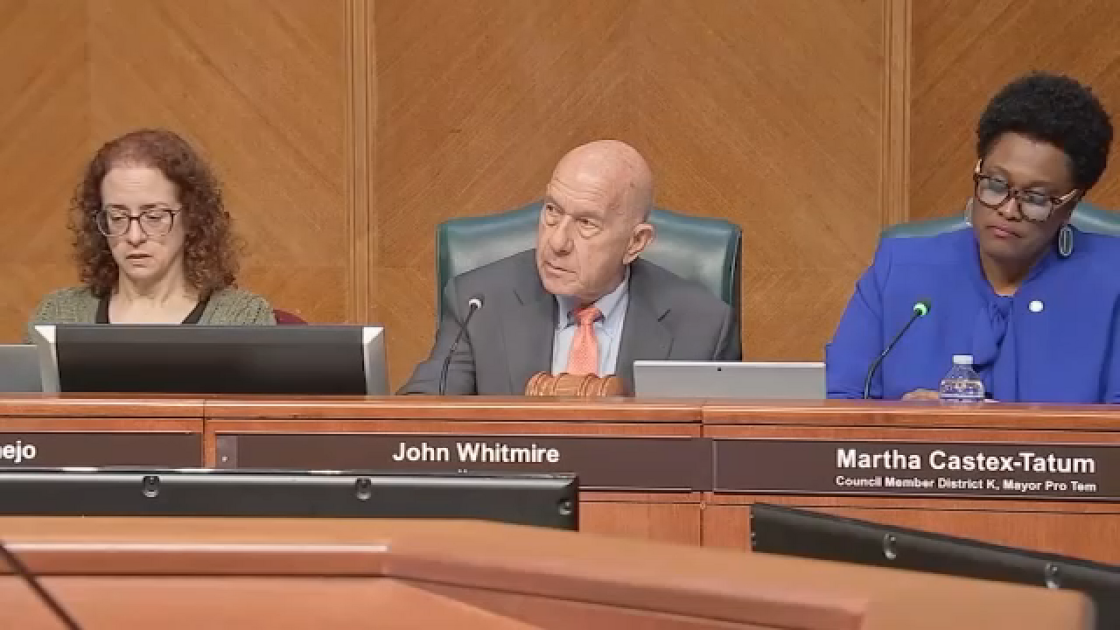 Houston council members raise concerns over last-minute changes to ICE policy