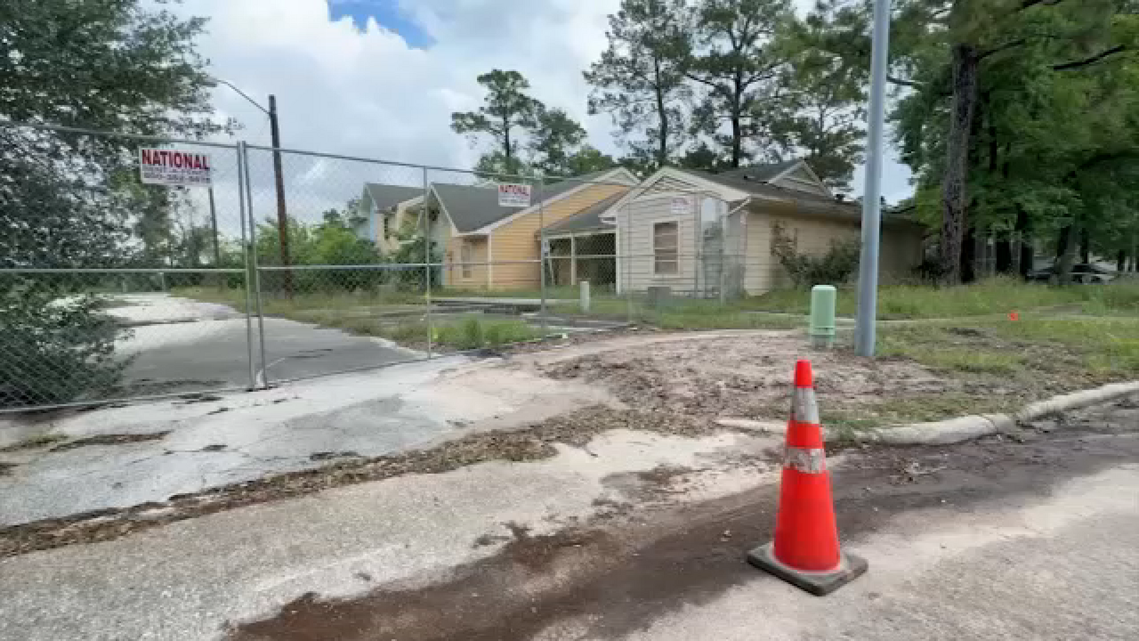 Northeast Houston townhomes left empty since Hurricane Harvey now set to be sold