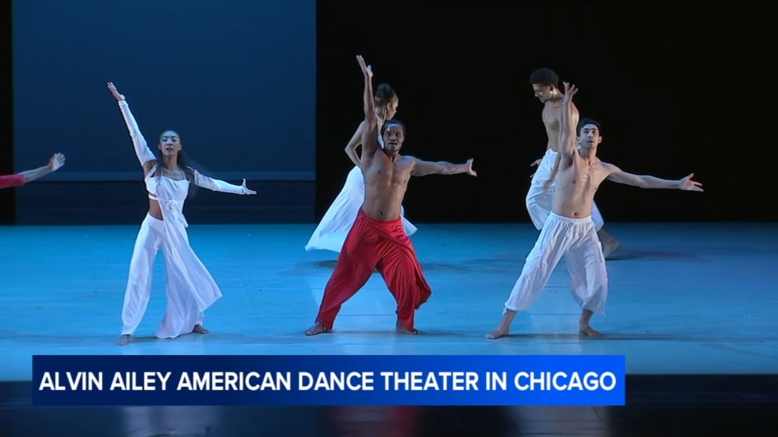 Alvin Ailey dancers help expose Chicago students to the arts