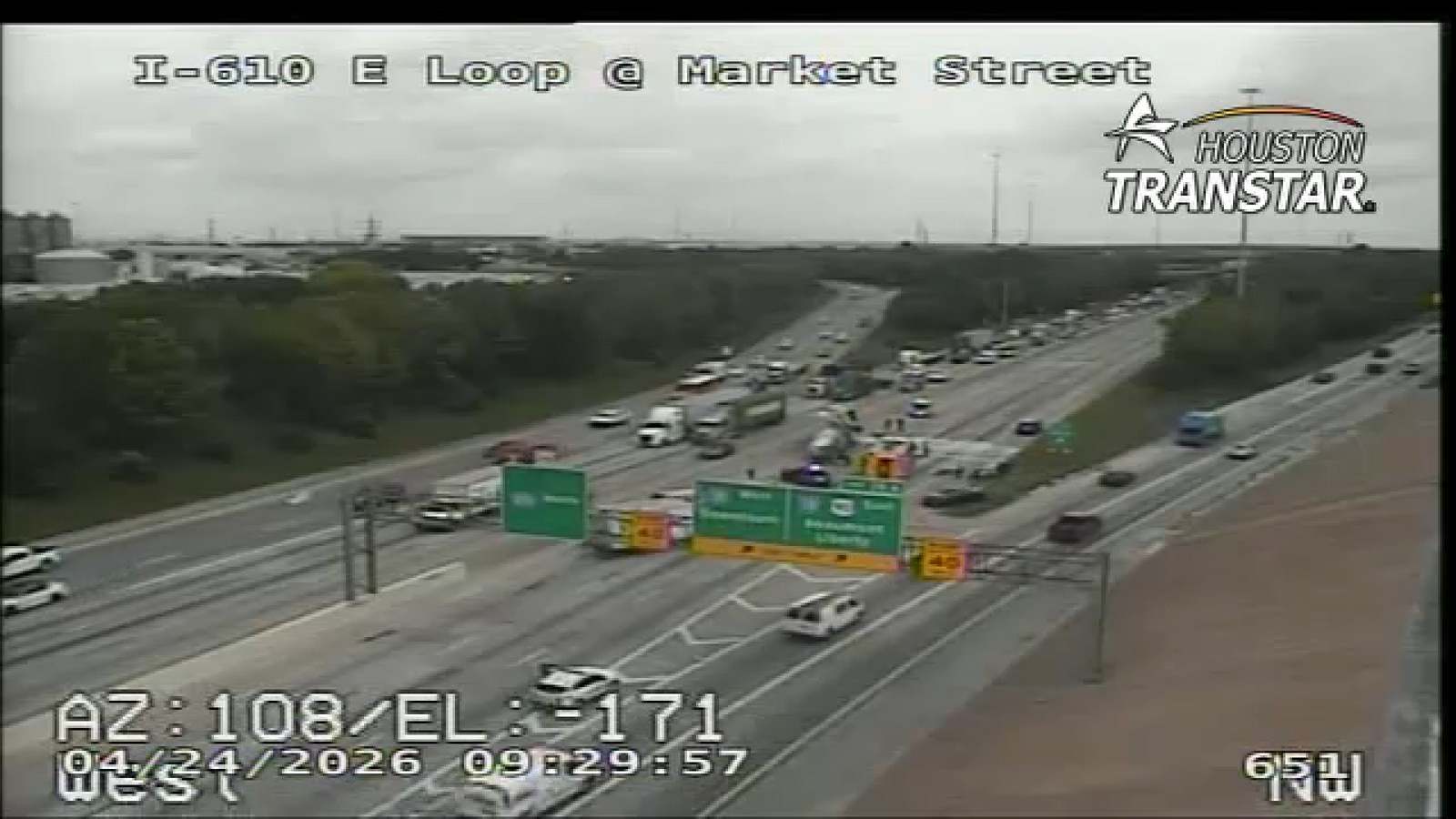 Overturned big rig shuts down I-610 East Loop northbound lanes at I-10 East Freeway, TranStar shows