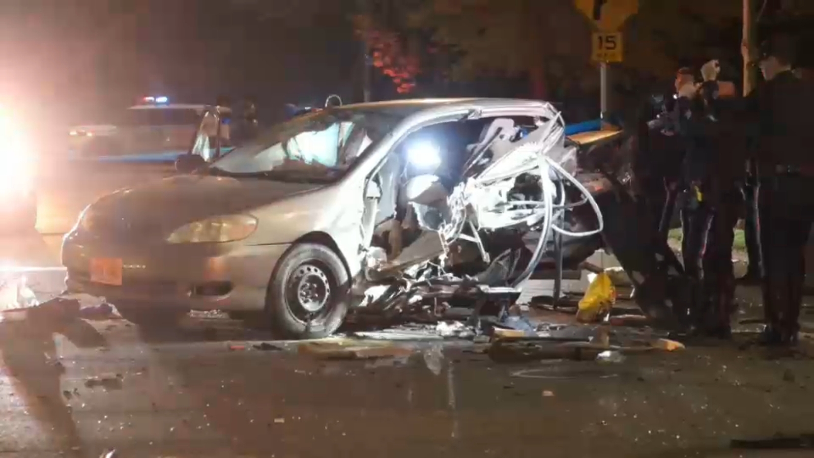 Man killed in Grand Central Parkway crash in Queens; woman, child hurt ...