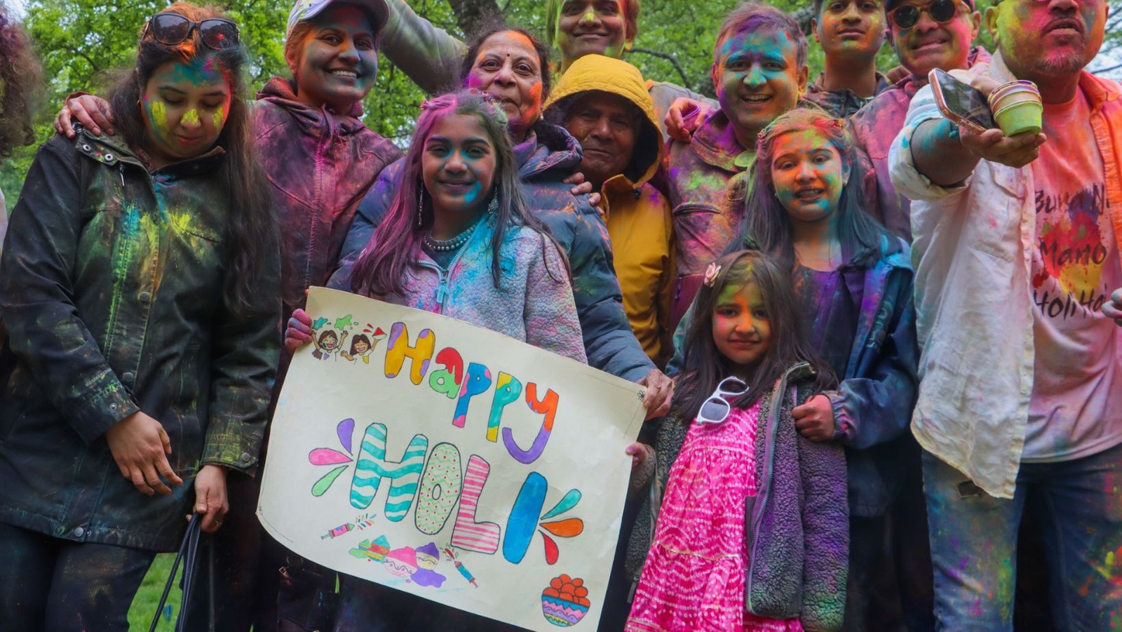 Philadelphia Zoo hosts a Festival of Colors to celebrate Holi
