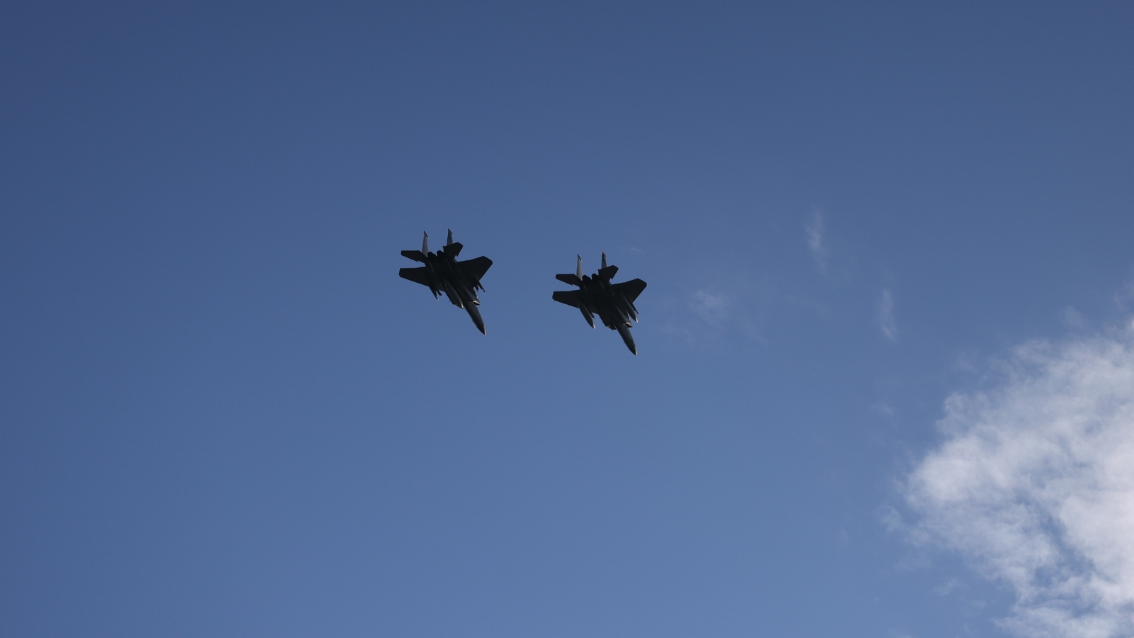 'A human can't breathe or survive up there:' Former F15 pilot's perspective on detached jet canopy