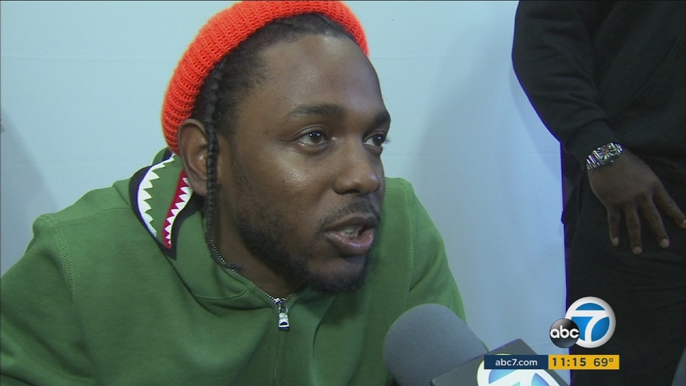 Kendrick Lamar meets fans at Compton Best Buy