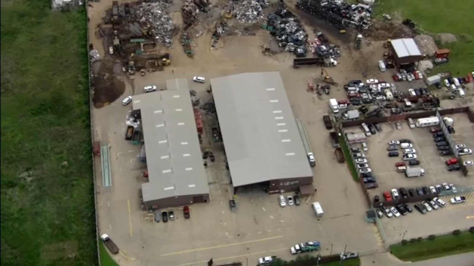 Worker dies after industrial accident in Fort Bend County, sheriff's office says
