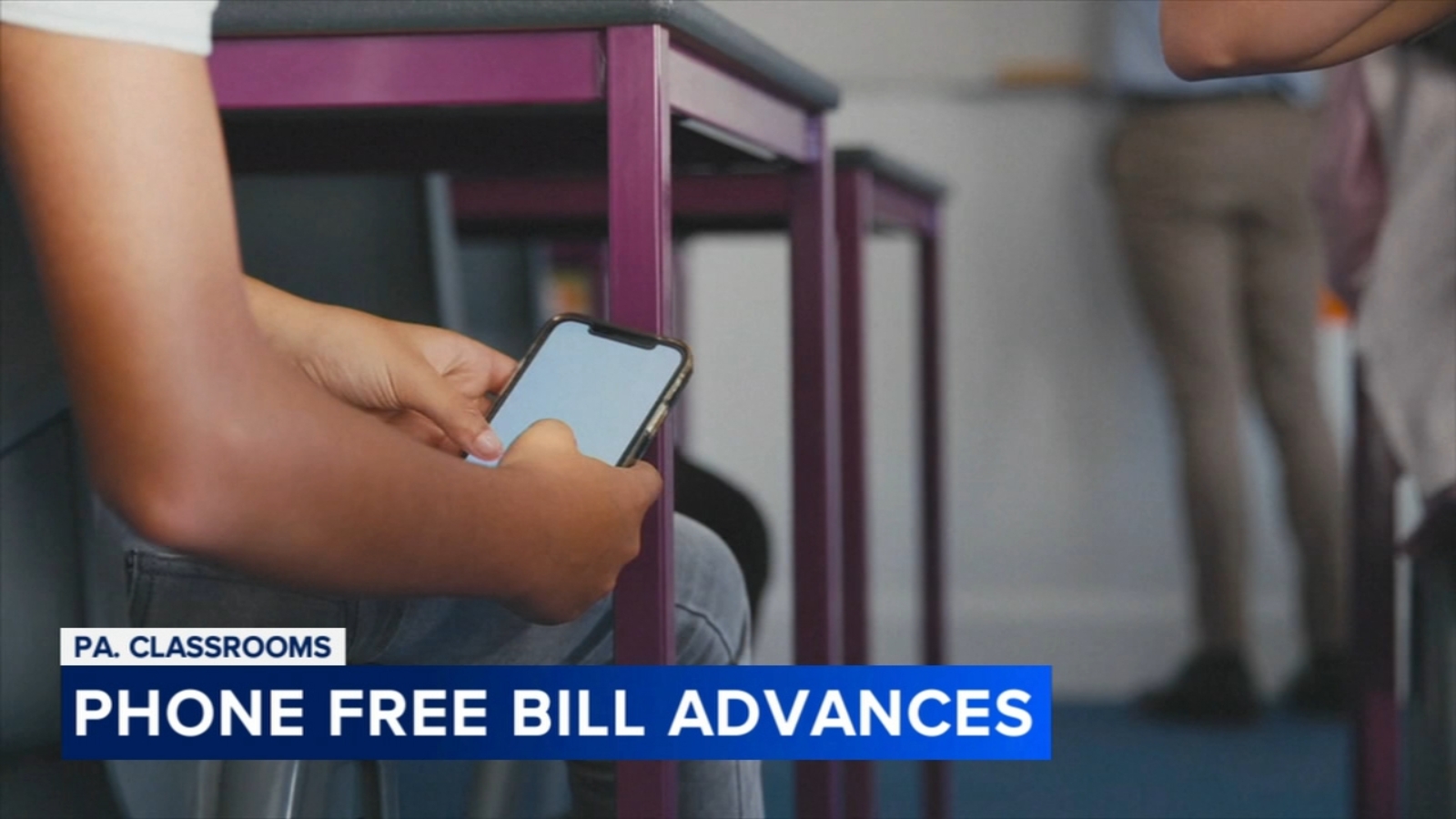 Pennsylvania closer to banning cellphones in school classrooms