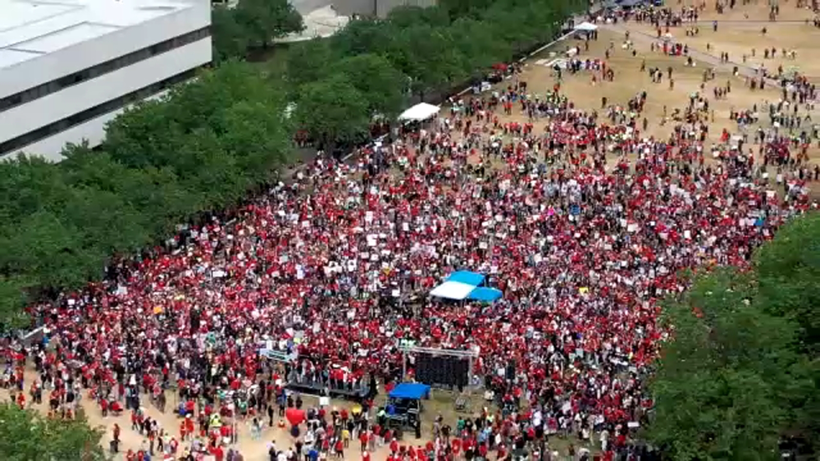 Teachers, educators rally in Raleigh for school funding, pay raise