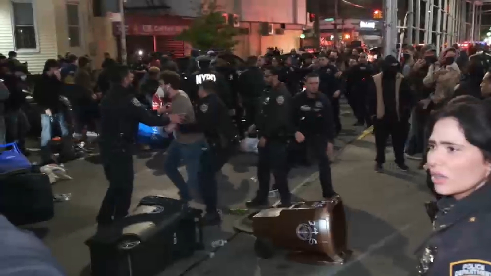 Protest erupts as ICE arrests man at Bushwick hospital