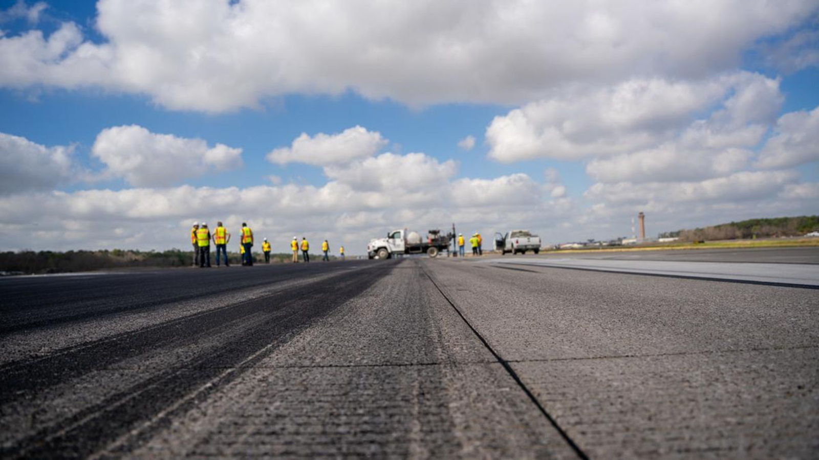 Travelers going through IAH expect delays due to runway construction