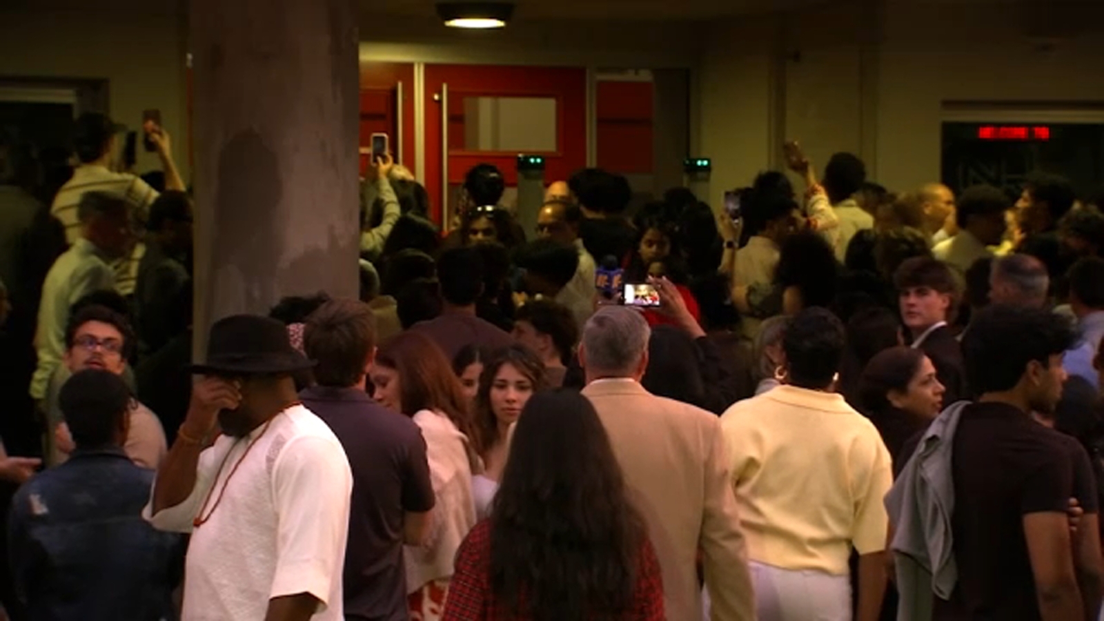Families locked out of NC State graduation ceremony: 'Ridiculous'Hundreds of family members were left angry and confused after being shut out of a graduation ceremony at an overcrowded Reynolds Coliseum.