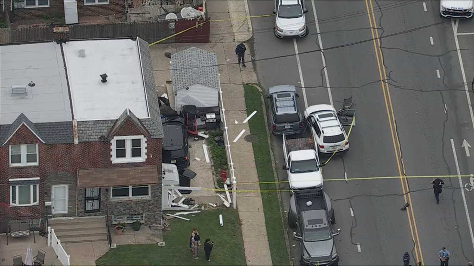 New Jersey trooper crashes in Philadelphia during pursuit: SourcesA New Jersey state trooper was involved in a crash Monday in Philadelphia following a police chase, according to sources.