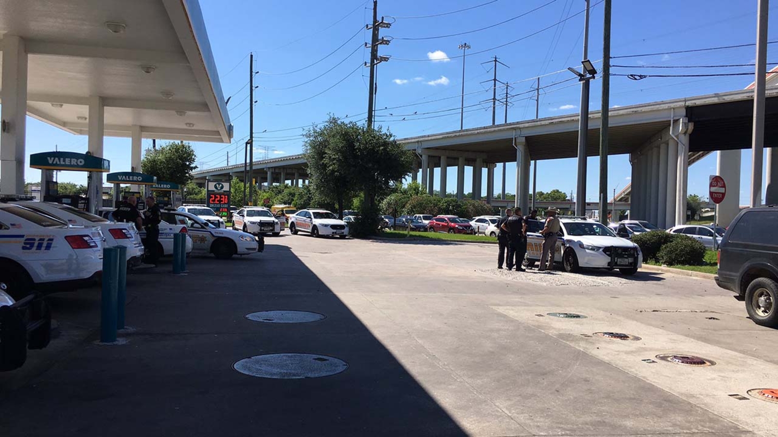Deputies: Suspect taken into custody after chase through Houston ...