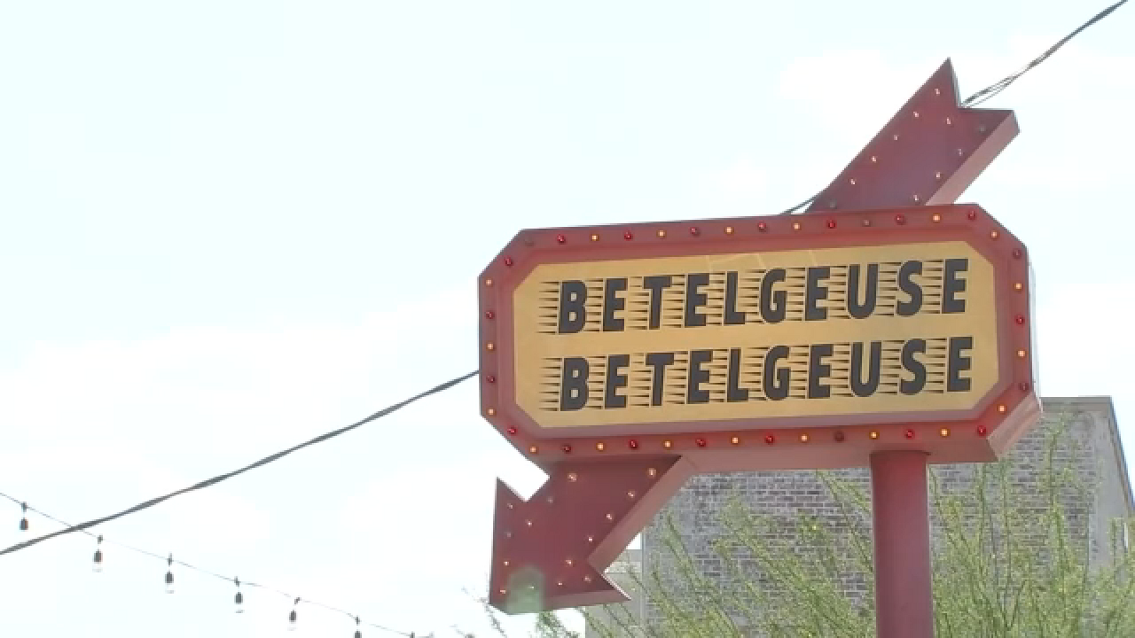 Houston pizza bar owner arrested after dispute over health permit
