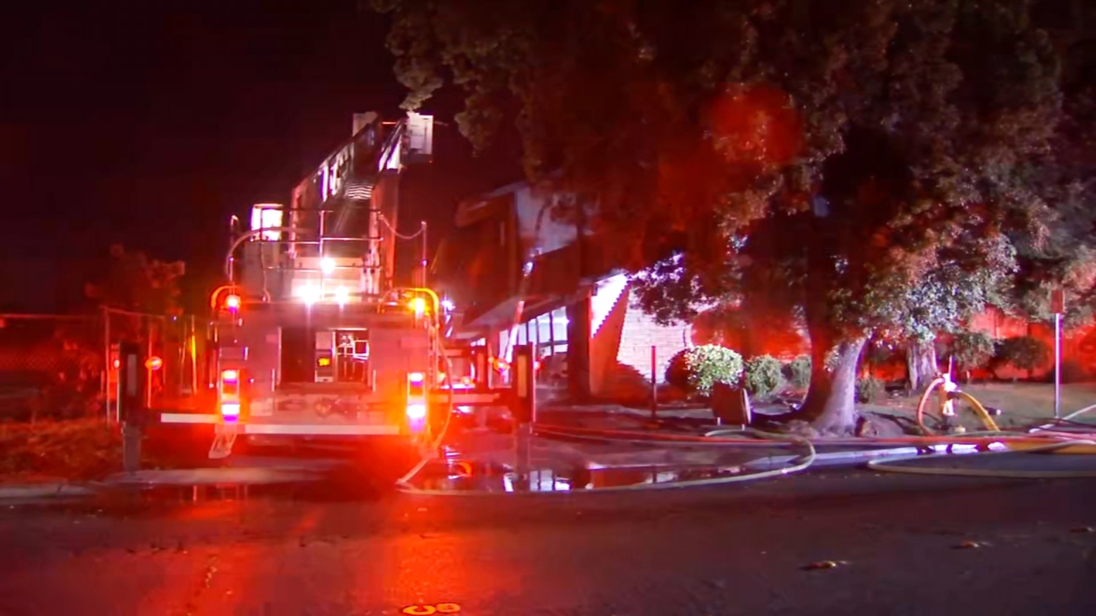 Fire damages multiple units at Merced apartment complex, officials sayMultiple people are without a home after a fire erupted at an apartment complex off Park Avenue south of Olive Avenue in Merced, authorities say.