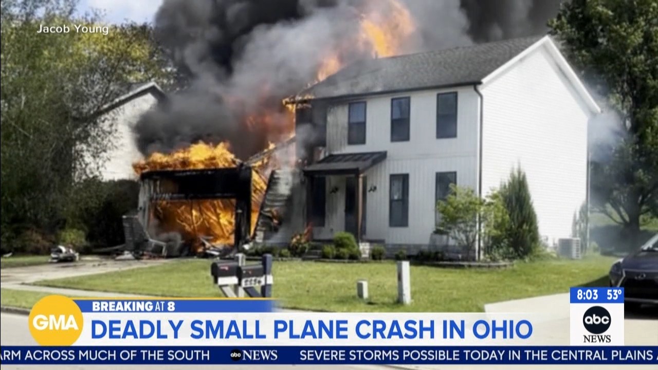 2 people found dead inside a plane that crashed into an Ohio home