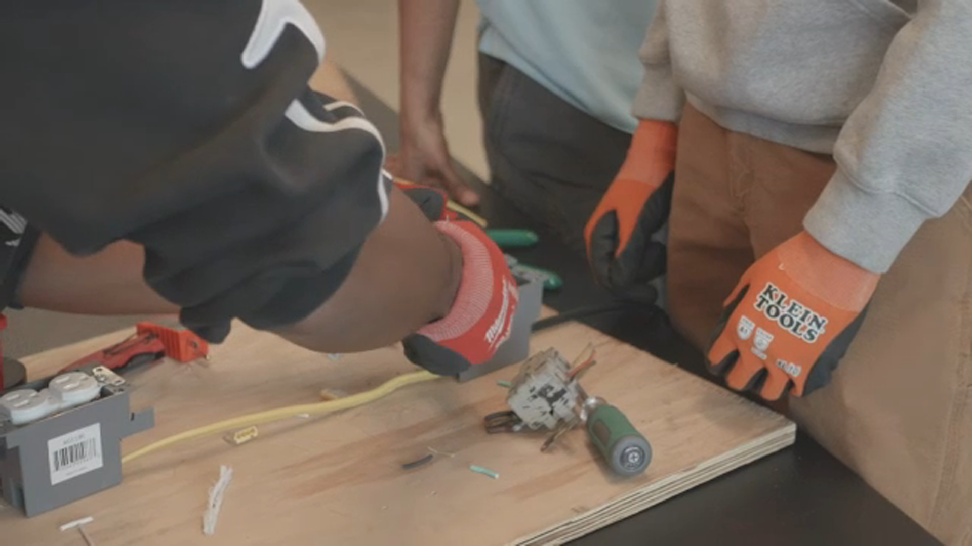 Philly Youth Basketball program offers free trades training for young adults
