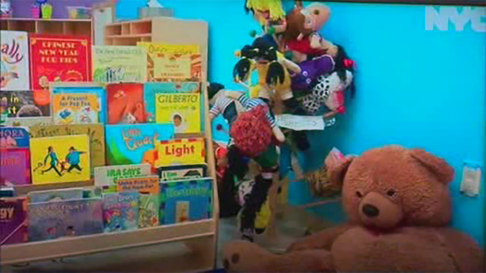 Touting success, NYC expanding pre-K program to 3-year-olds