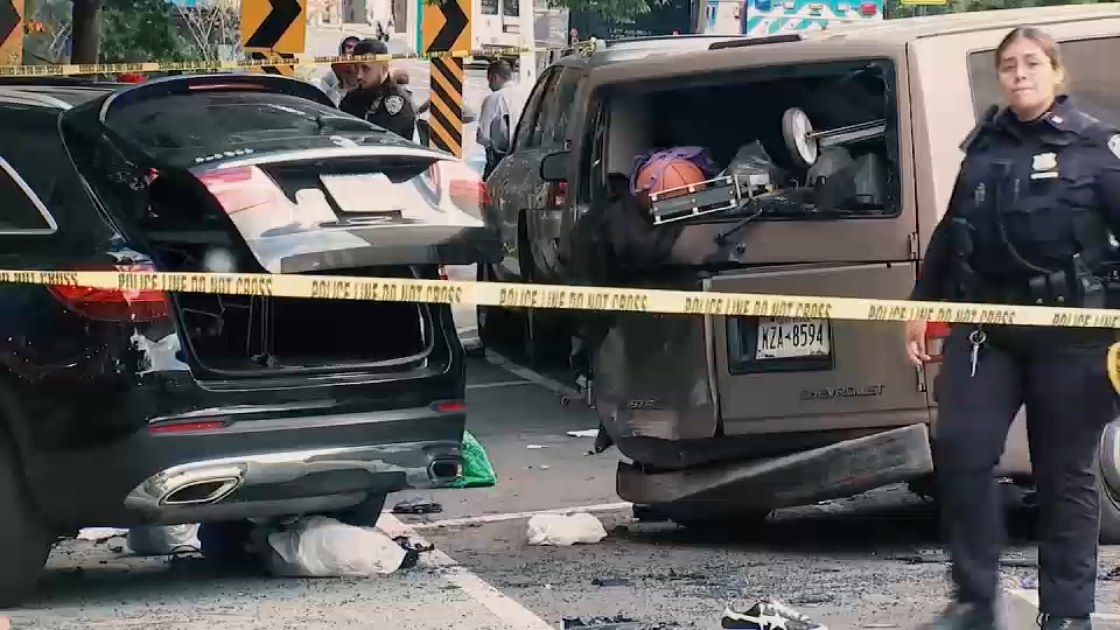 Driver charged after 2 pedestrians struck, killed in Manhattan