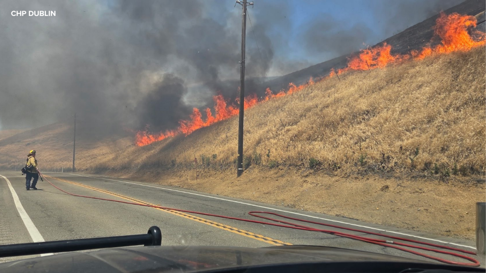 Vegetation fire breaks out on Altamont Pass Rd. in Livermore: CHP