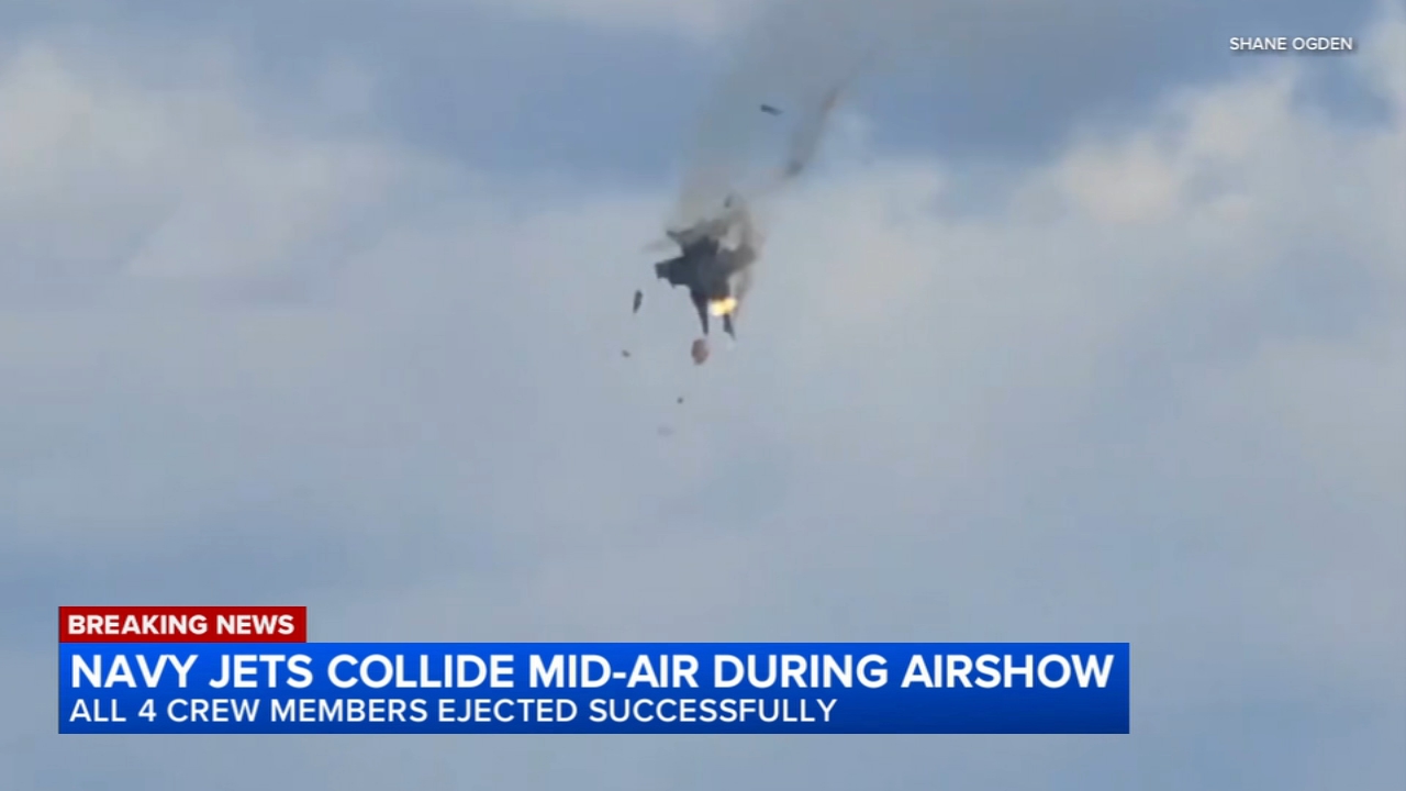 2 Navy jets crash during air show in Idaho, 4 crew members eject safely