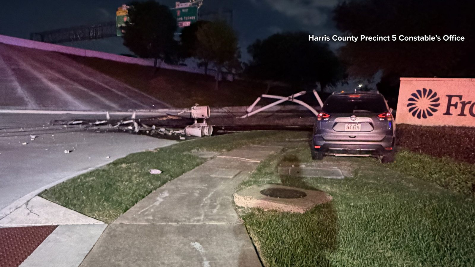 Man set patrol car on fire while detained for Harris Co. crash: docs