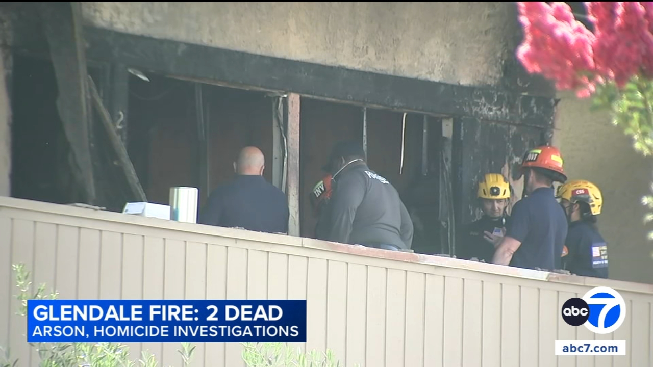 2 dead after building fire in Glendale