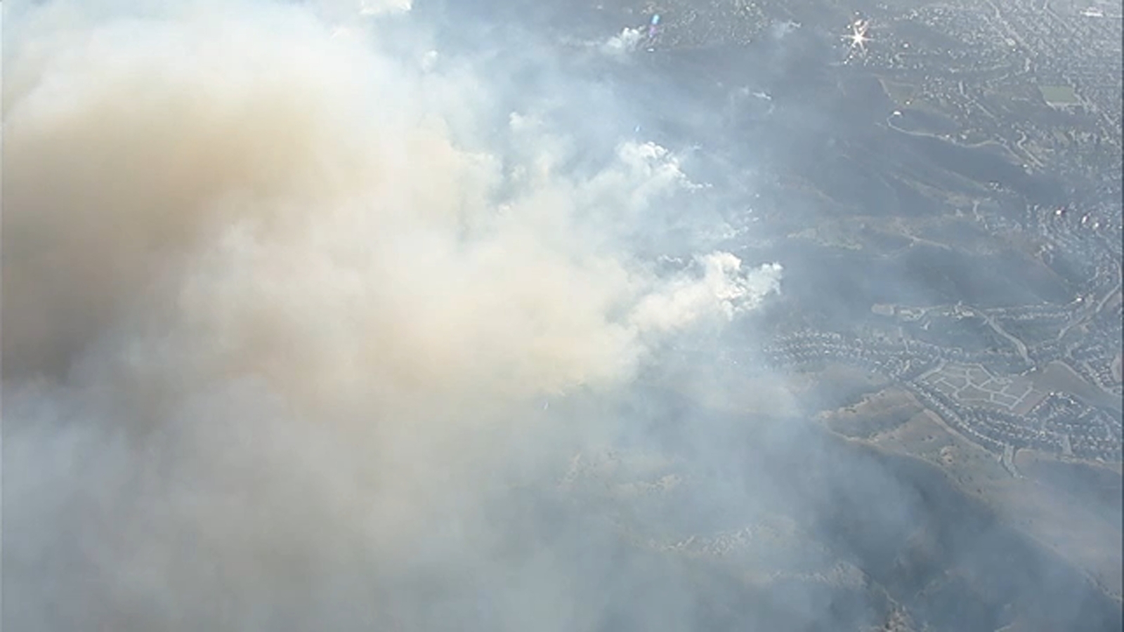 San Fernando Valley residents see smoke as Sandy Fire burns in Simi Valley