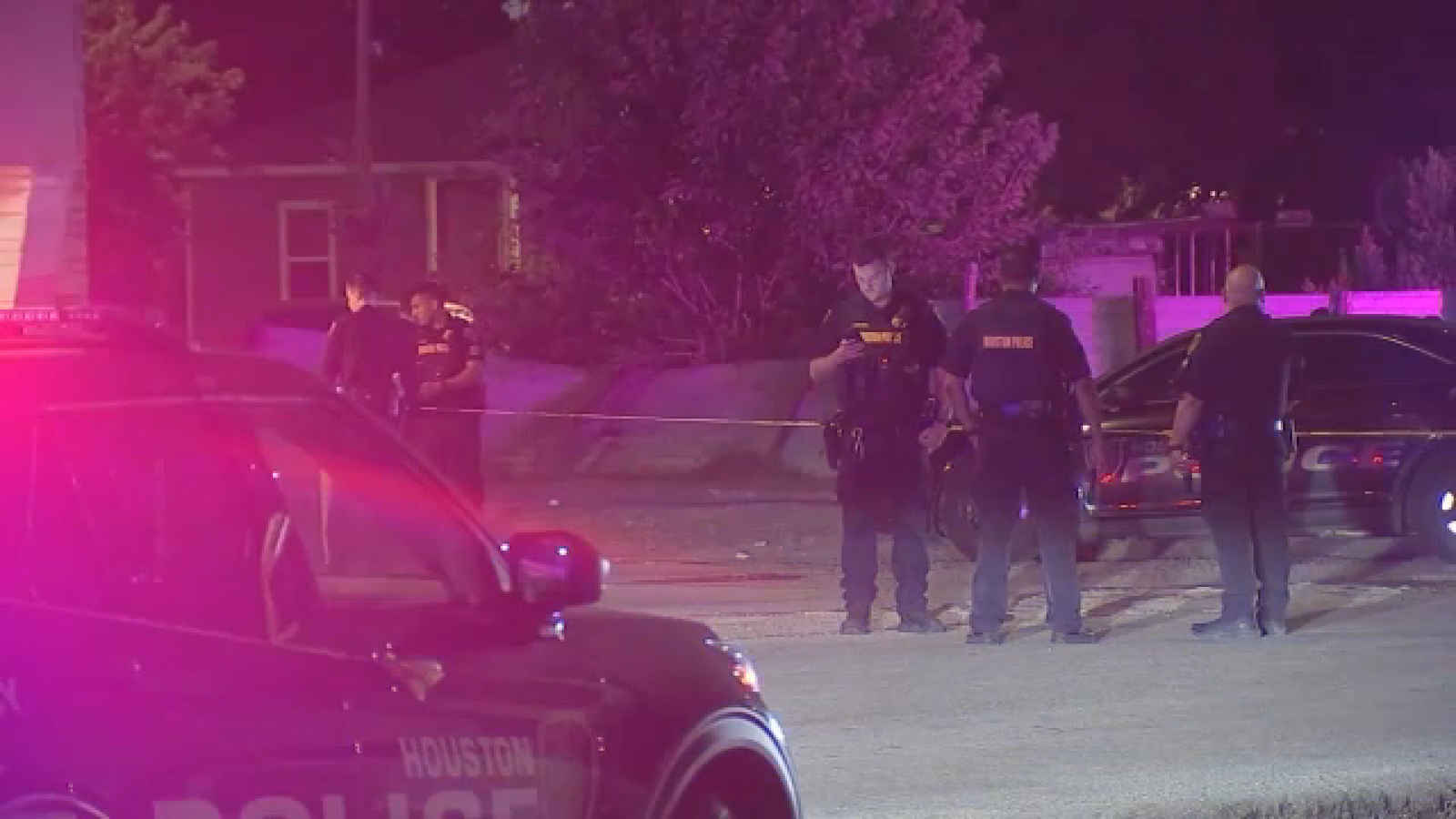 Anonymous tip leads to man found shot in parking lot, HPD says
