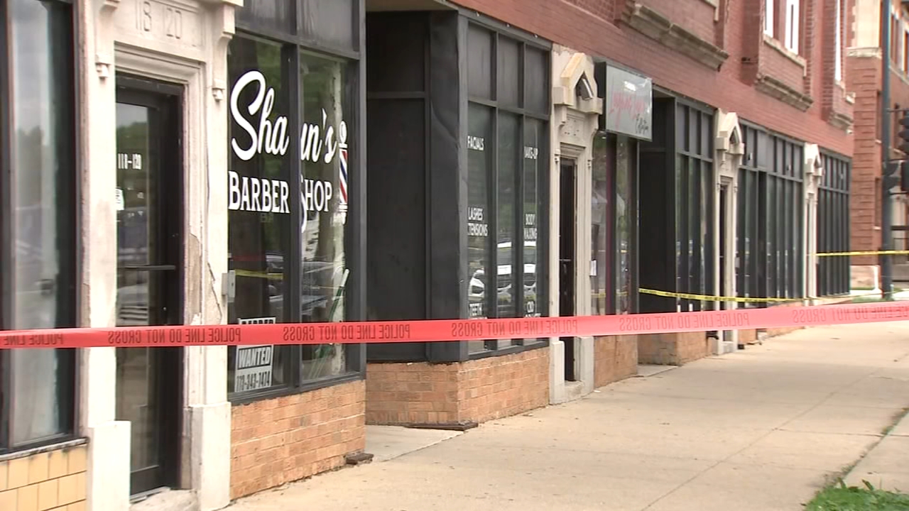 Man shot inside South Side barber shop: CPD
