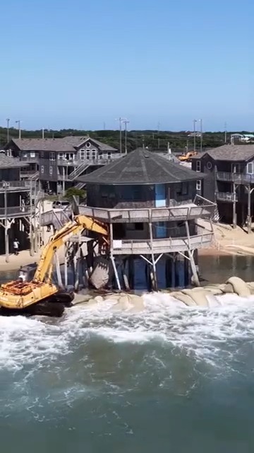 Beachfront house torn down in Buxton