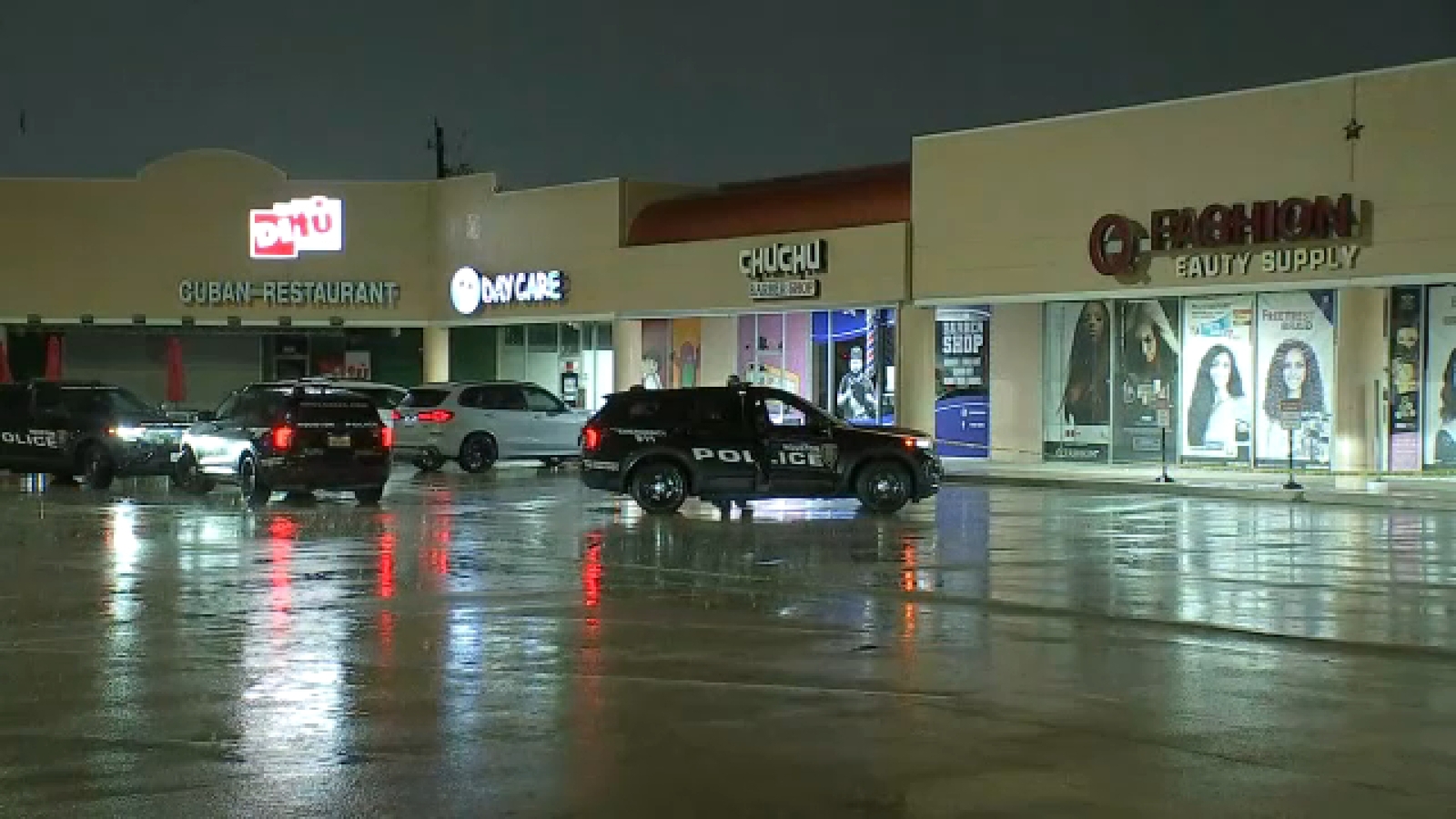 Man shot, killed outside of SW Houston barbershop, HPD says