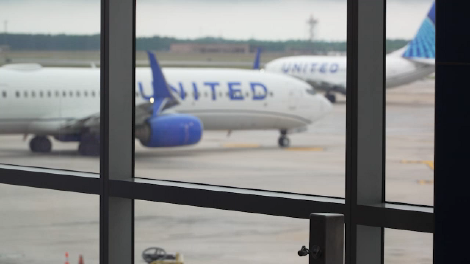 United Airlines adjusting to overcome market pressures, VP says