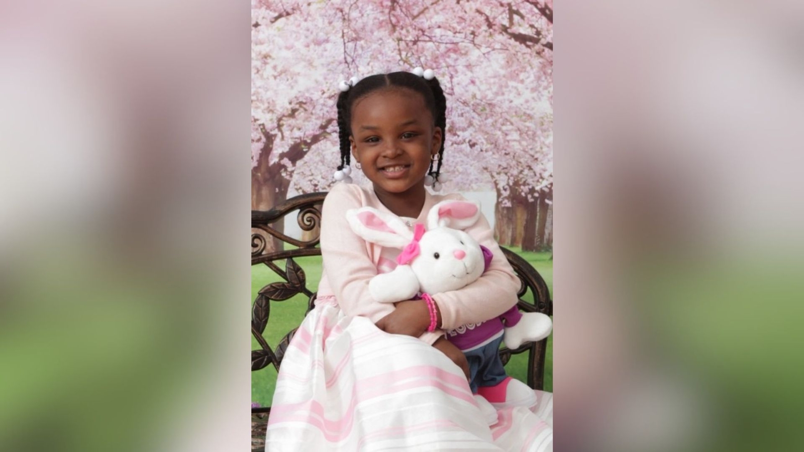 3 generations of women charged in 7-year-old girl's death