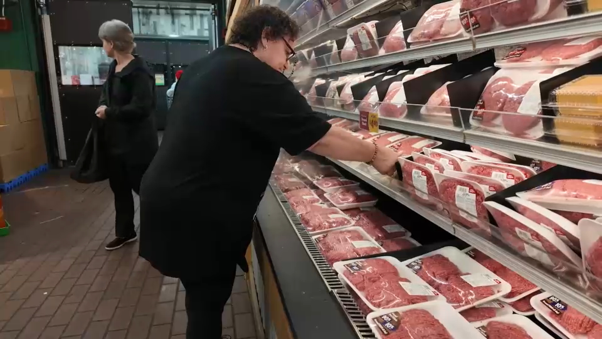 Tips to keep your Memorial Day weekend BBQ more affordable as grocery prices rise