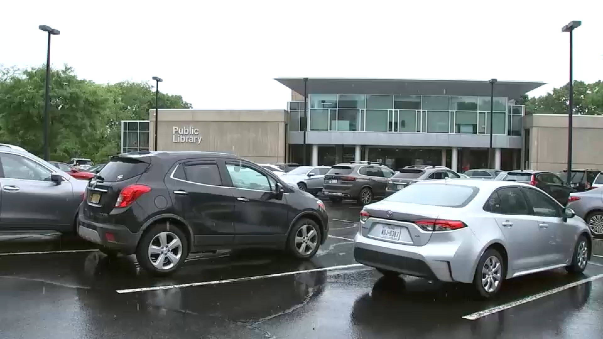 18-year-old tutor accused of sexually abusing 7-year-old girl at Port Washington Library