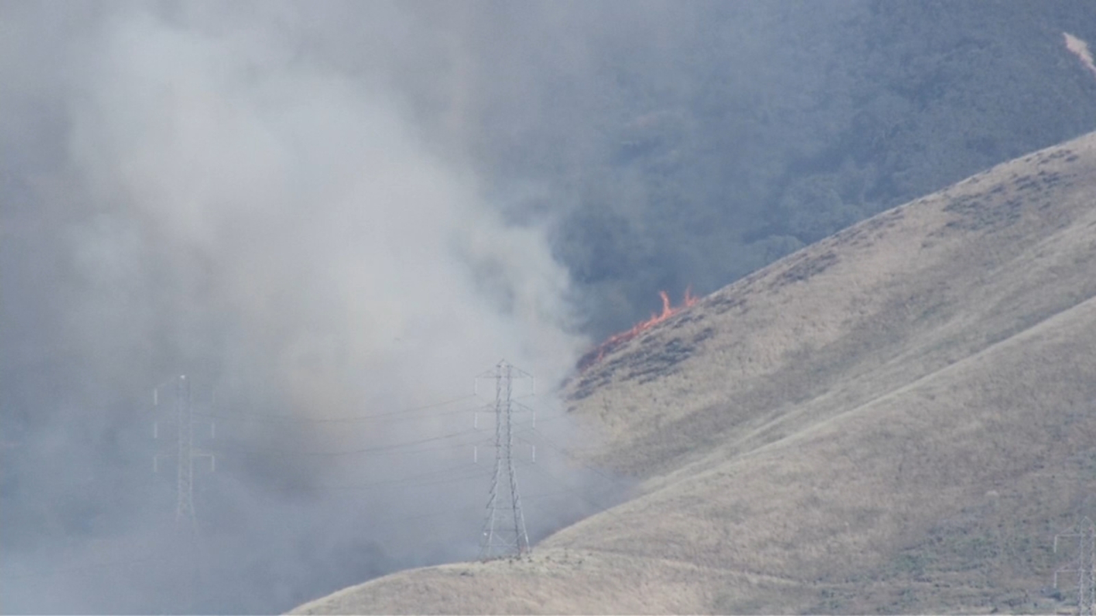 Crews battle brush fire in remote area of Contra Costa Co., CAL FIRE says
