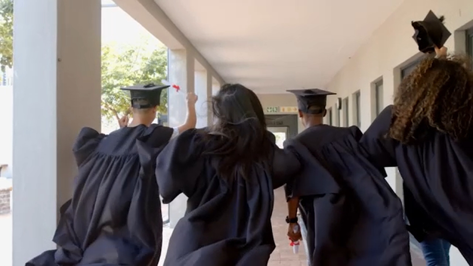 FBI warns of new job scams targeting recent graduates