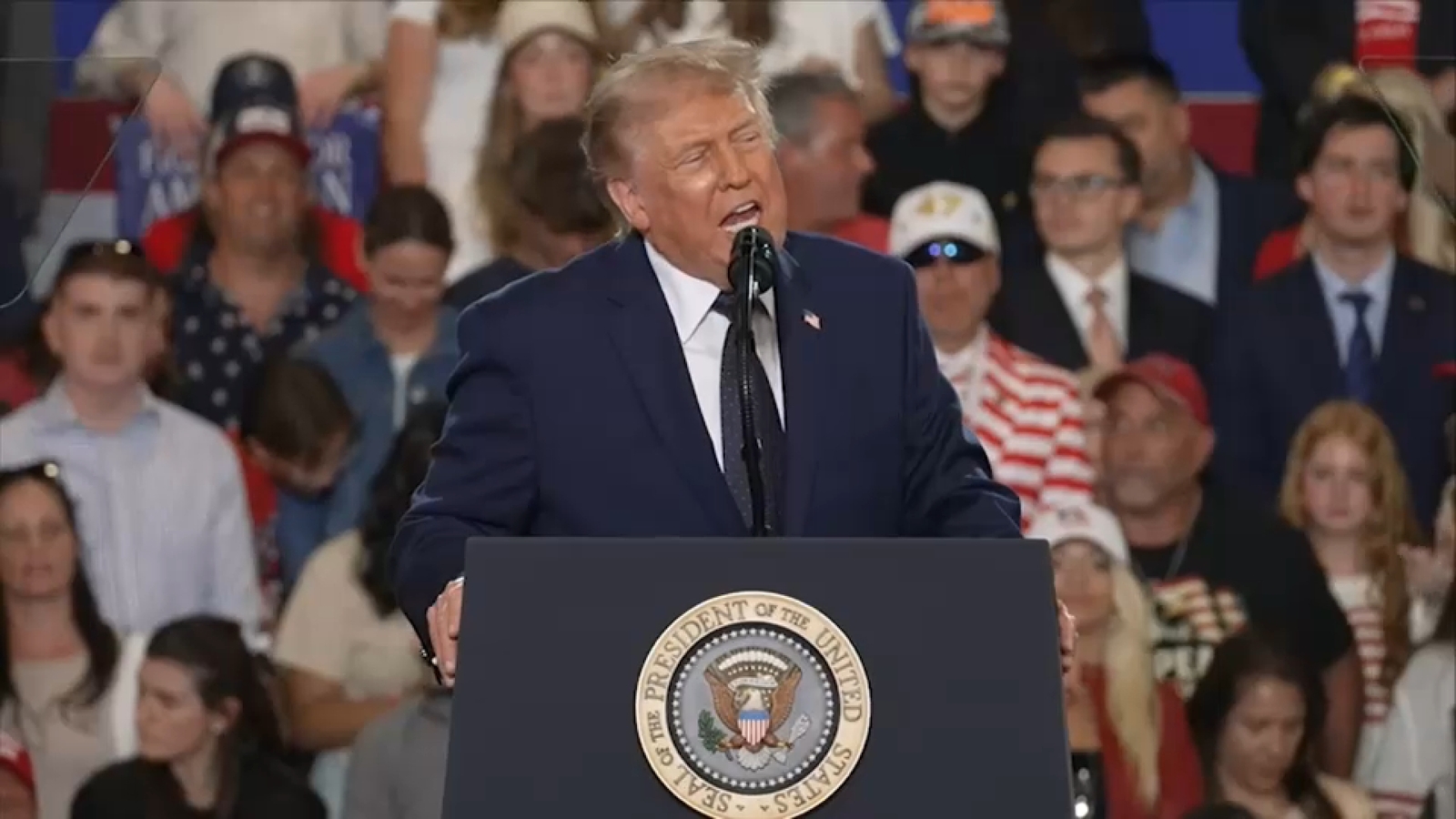 President Trump visits Rockland County in support of Congressman Mike ...