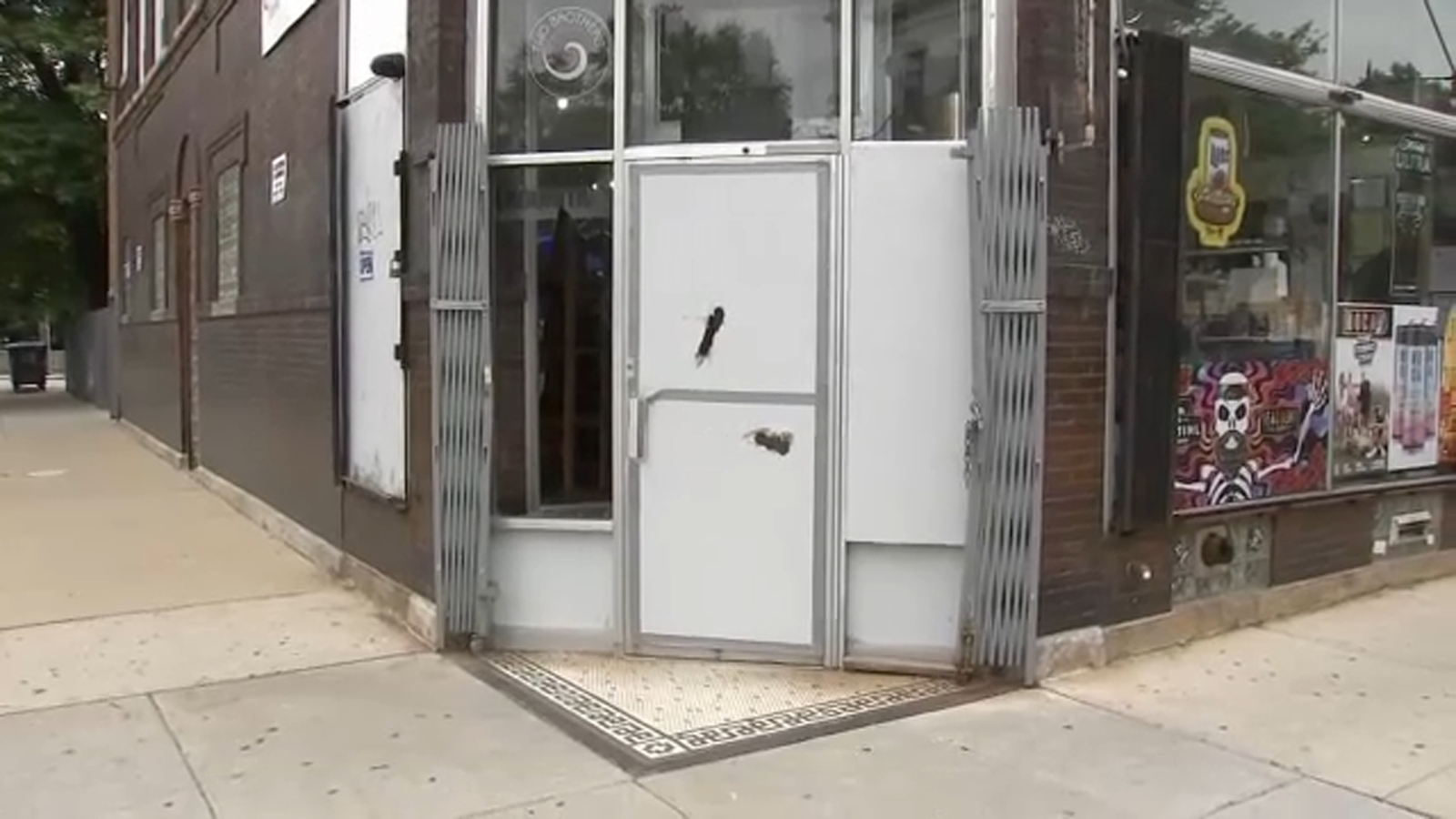 Burglars break into liquor store on SW Side: CPD
