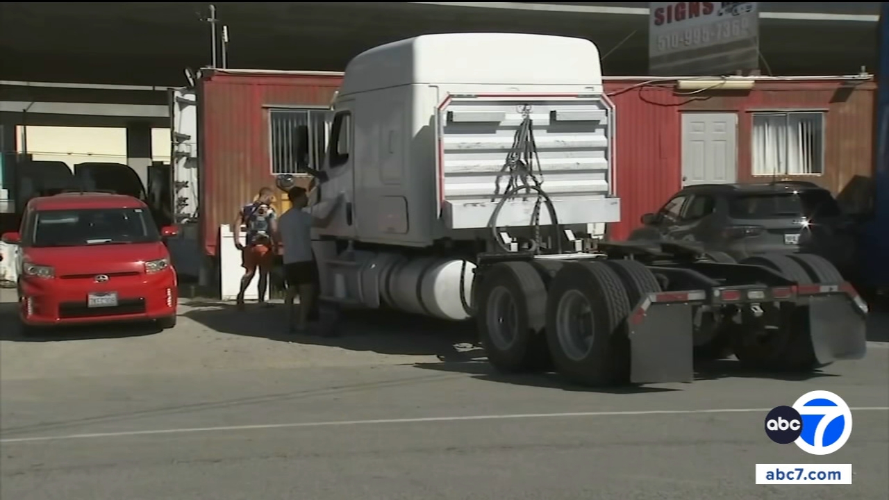 Supreme Court rejects Florida's bid to sue Western states over truck licenses for immigrants