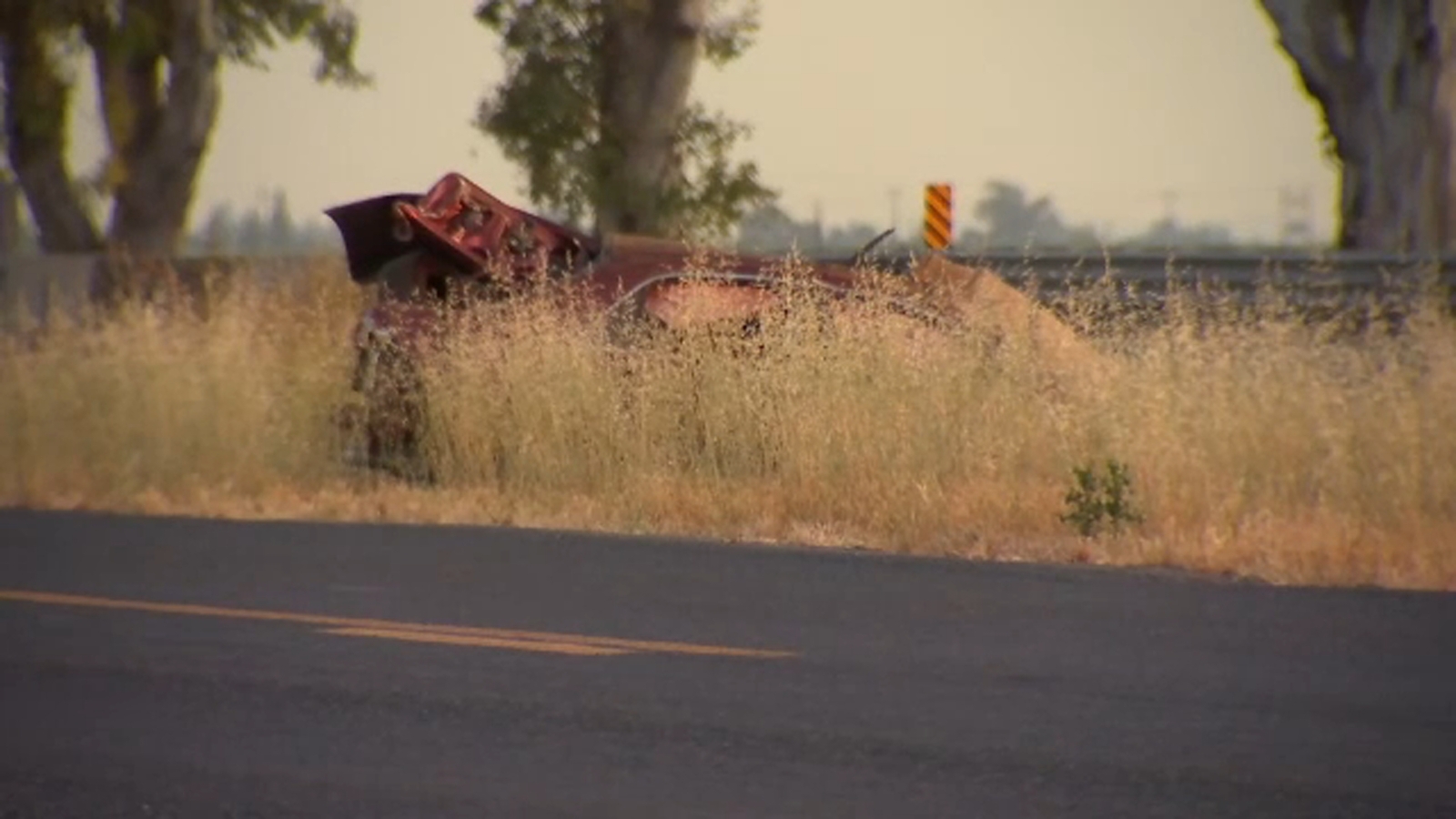 3 people killed in single-car crash in Tulare County identified