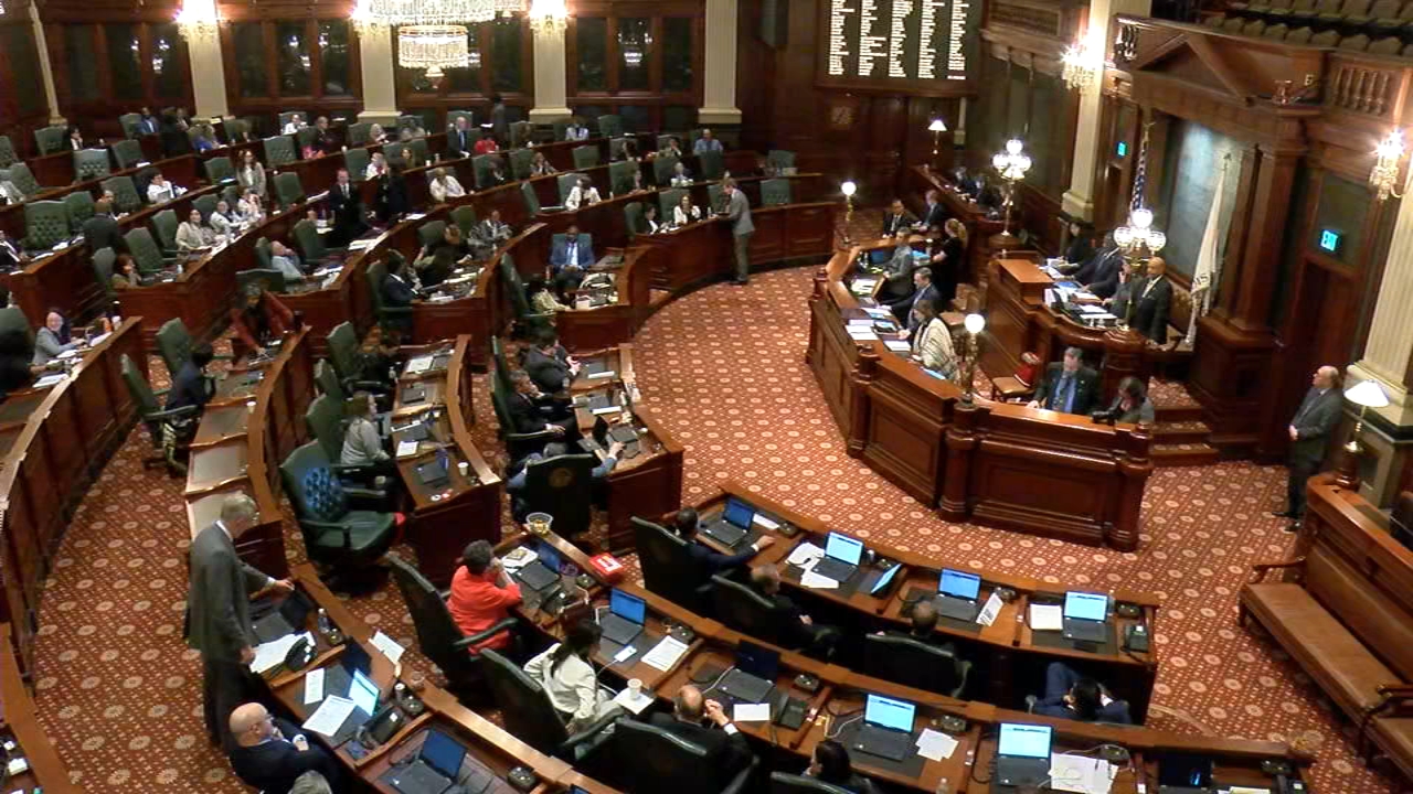 IL lawmakers pass $56B budget with new taxes on social media companies