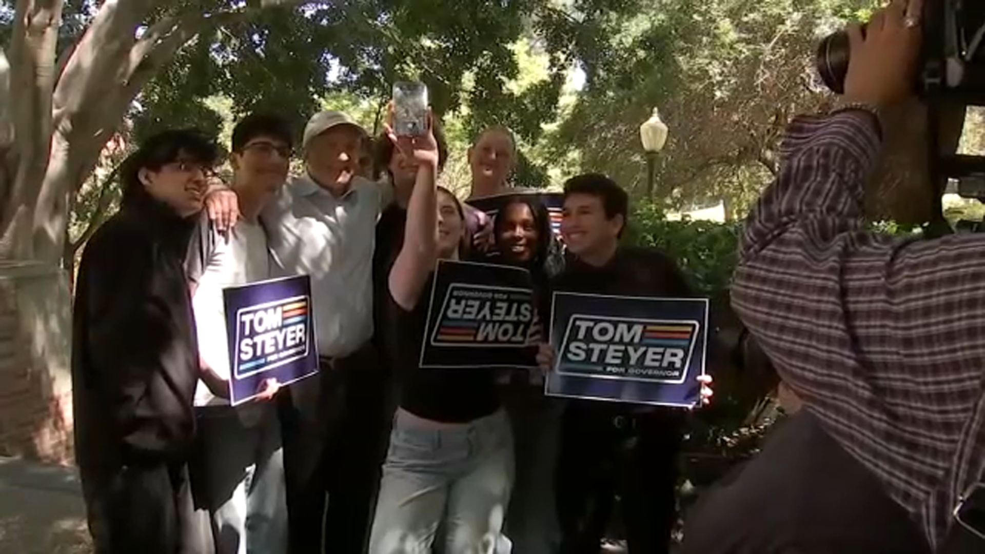 Frontrunners for California governor make last-minute campaign stops in SoCal