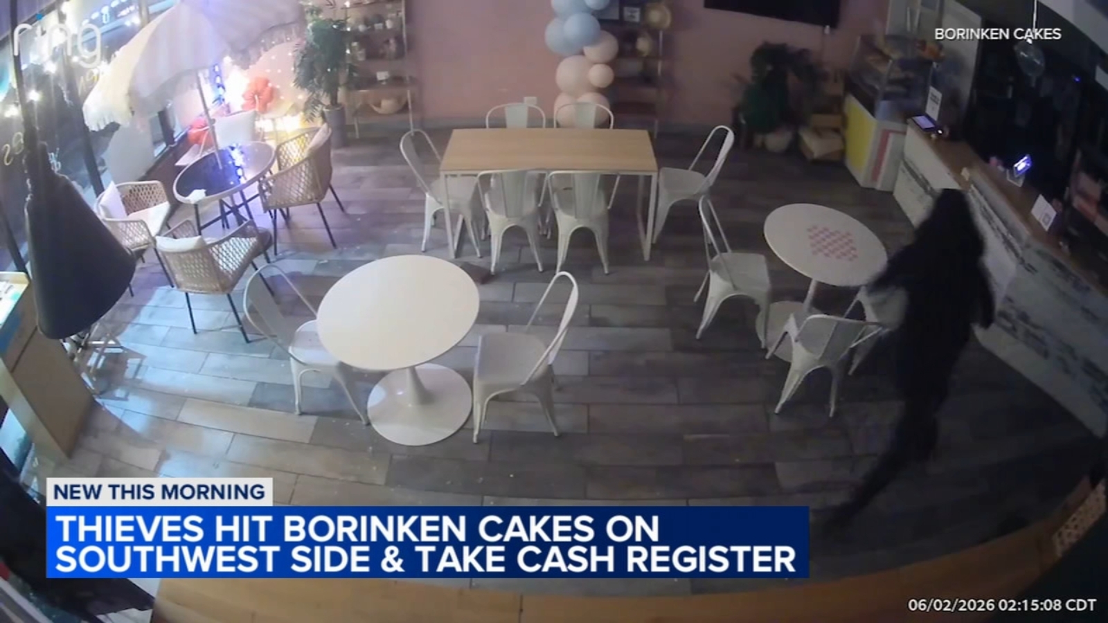 VIDEO: Thieves break into several businesses in Archer Heights