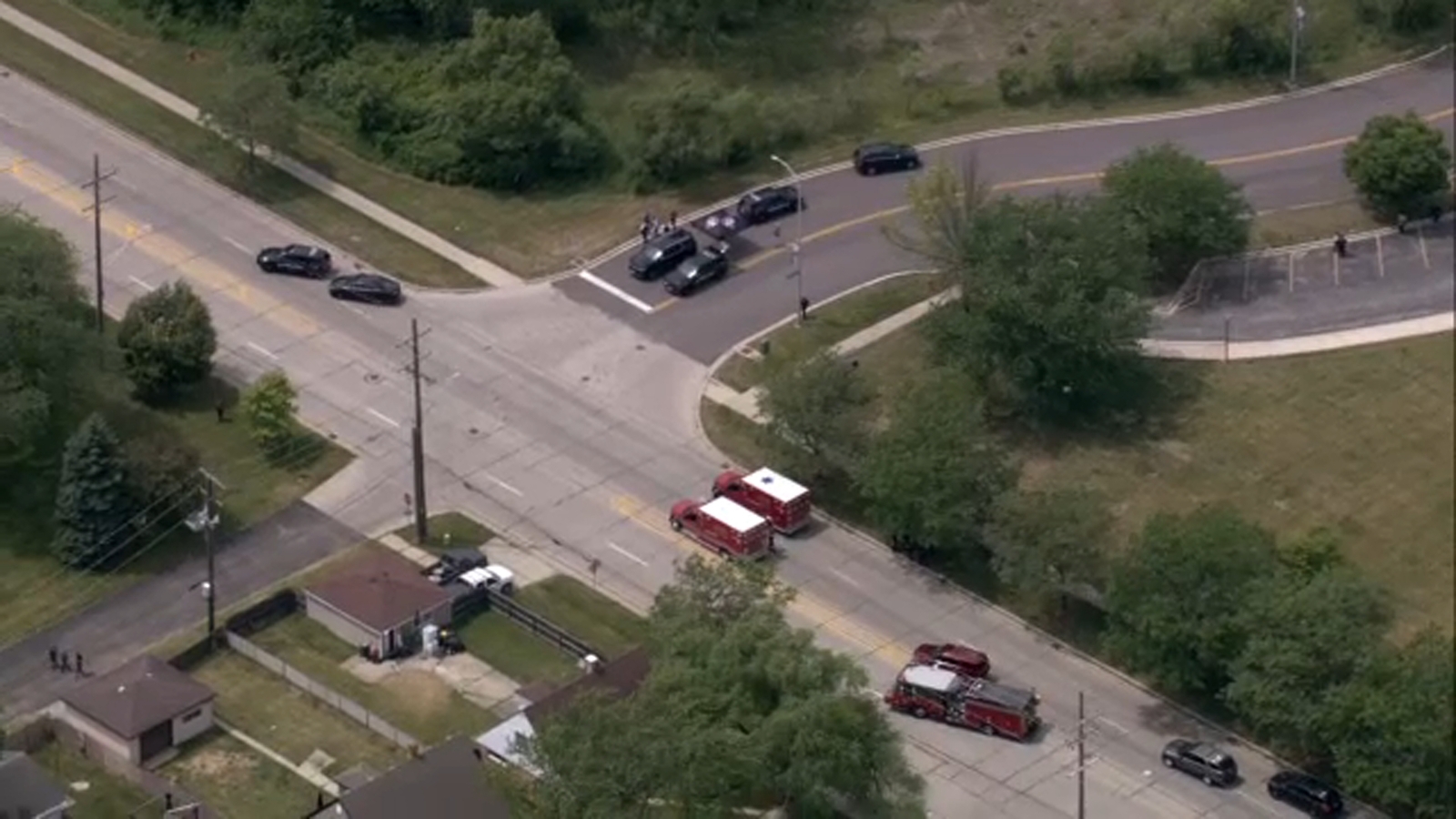 Large police response seen near facility in Lansing, Illinois: LIVE